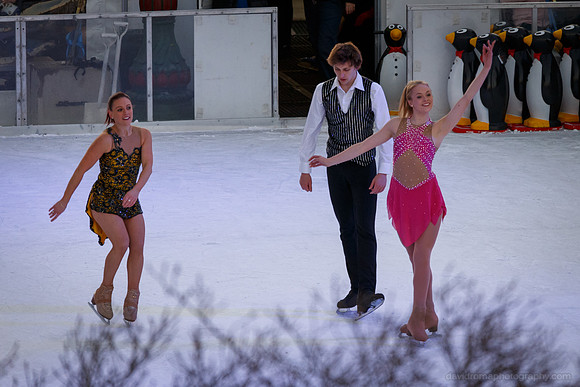 Skaters thank the crowd