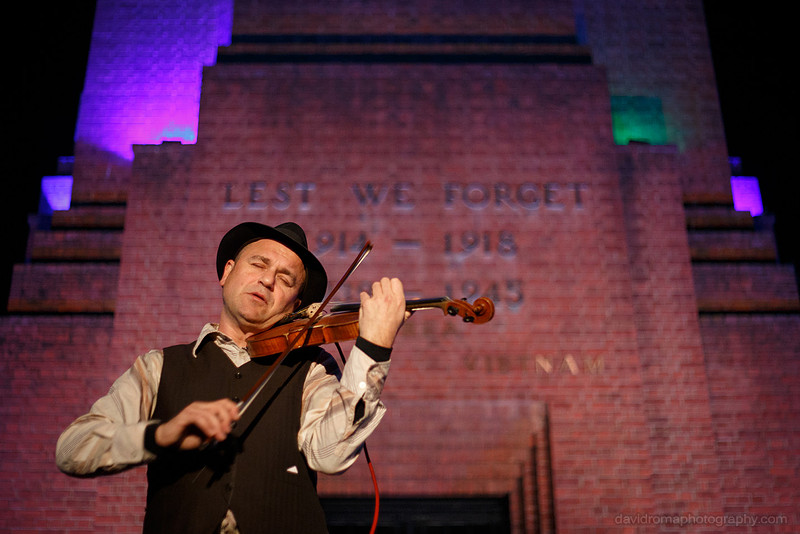 Arabesk violinist - a true performer